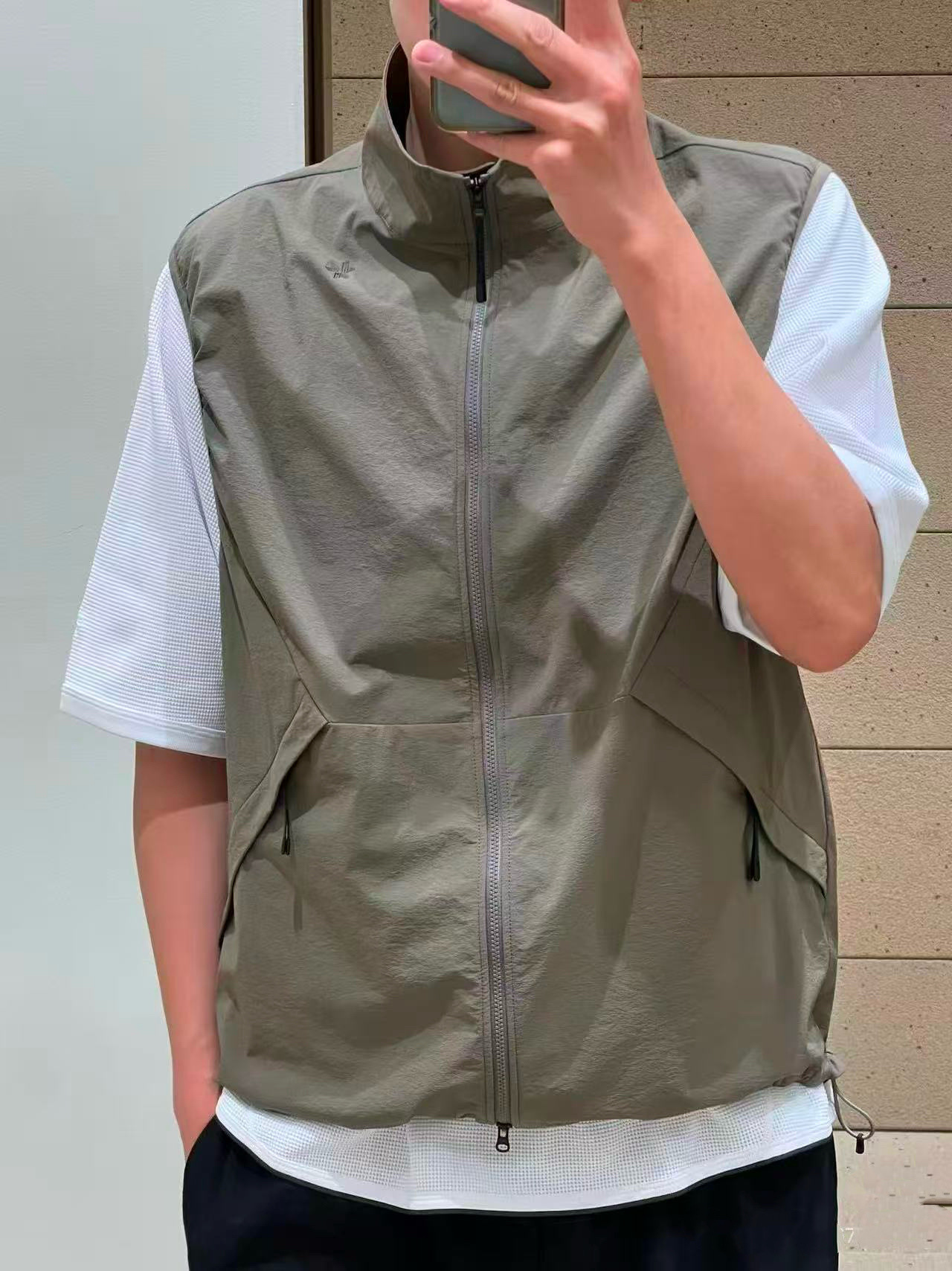 Outdoor Sport Jacket - Goldwin Waterproof Windproof Technical Sleeveless Jacket